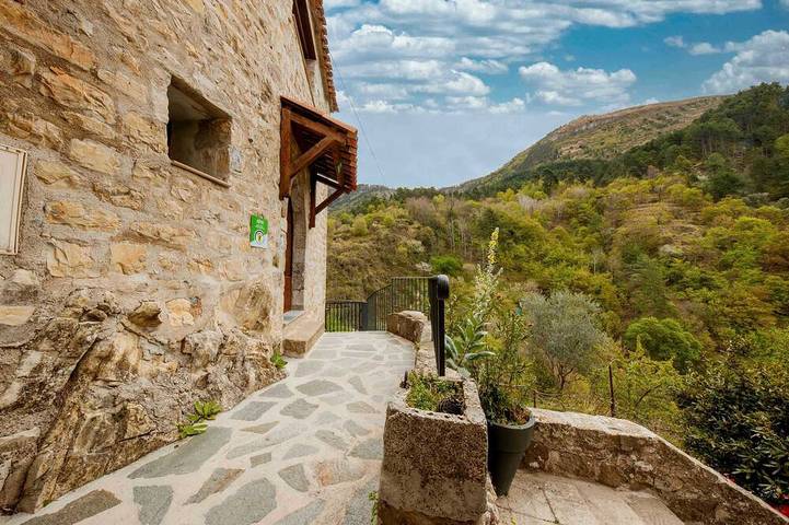 Location de vacances pour 6 personnes à Lucéram