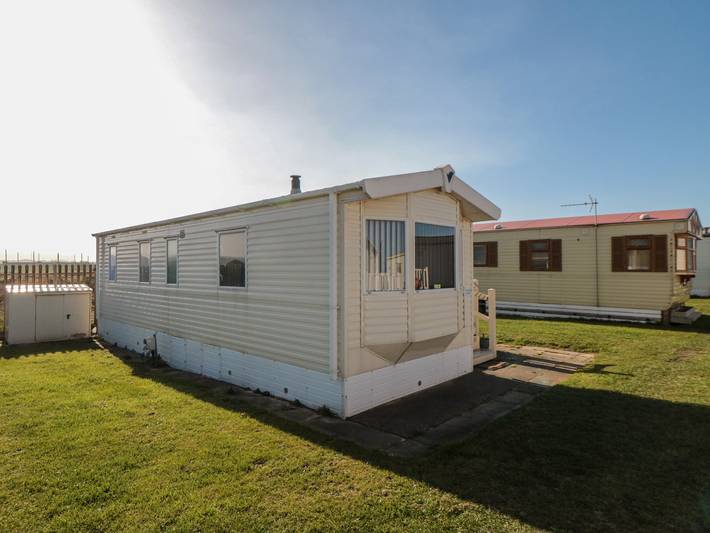 Caravan for 6 people, with garden in North East England