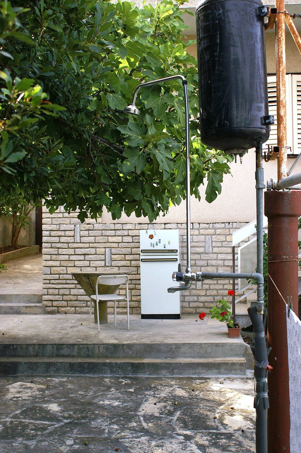 Ganze Wohnung, 3-Zimmer-Ferienwohnung mit Terrasse und Meerblick Zablace, Sibenik A-4220-c in Sibenik, Šibenik-Knin