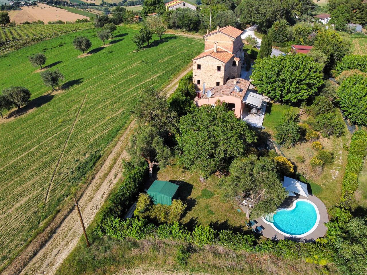 Villa Gelso mit Pool, Sauna und atemberaubender Aussicht in Ostra, Ancona Provinz