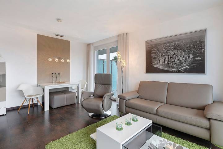 Curated visual reference: Customization Suite Wlan Apartment Reference: Apartment 3 07 Südbaden Suite Mit Wlan Und Außenbereich