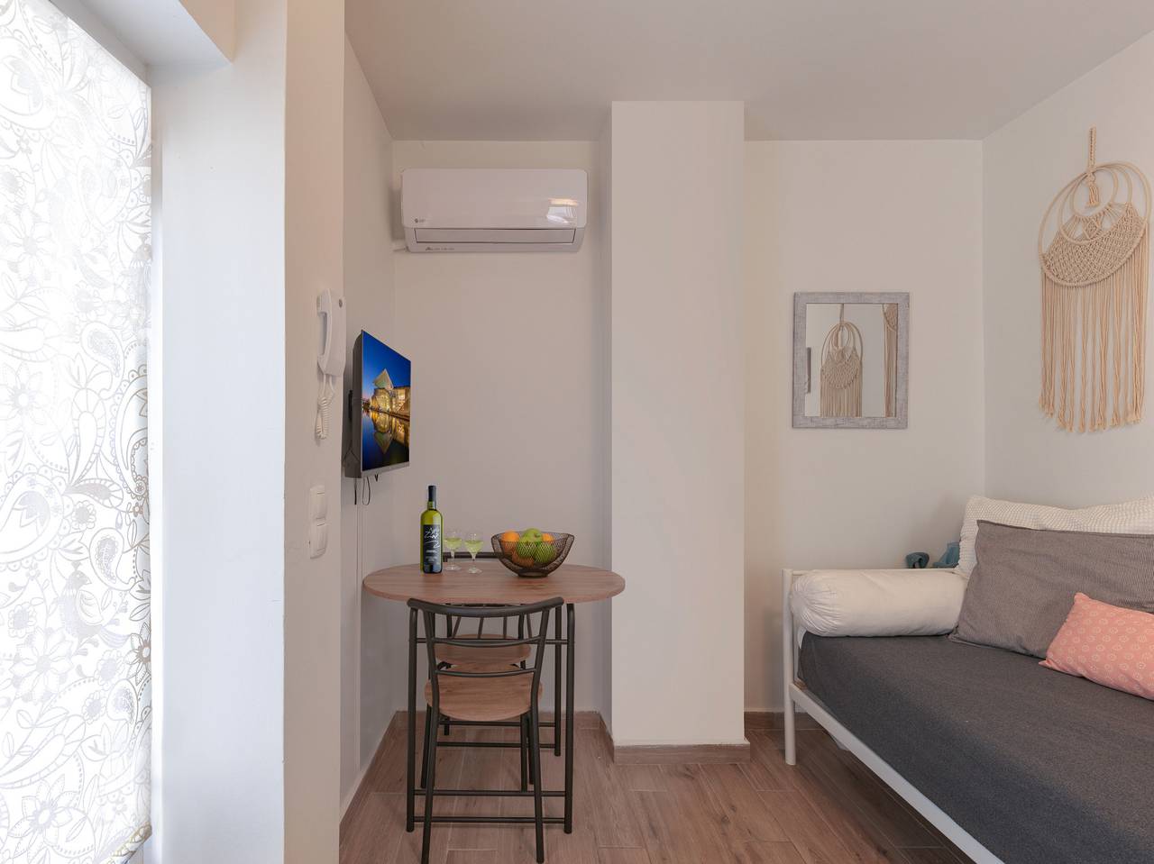Leontiou 22·The perfect garden studio next to conf, foto 6