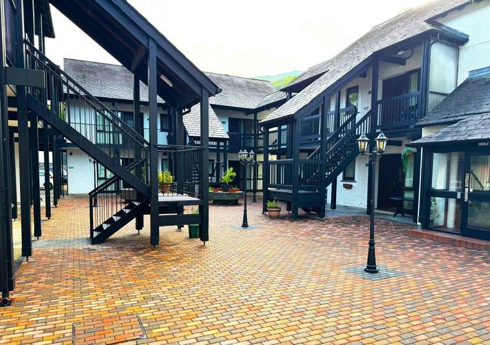 Ferienhaus für 3 Personen, mit Terrasse und Whirlpool sowie Garten und Pool