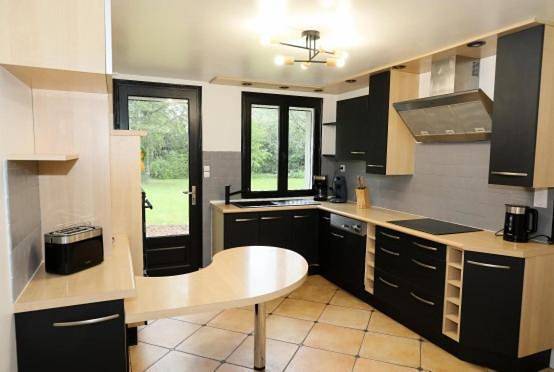Location de vacances pour 6 personnes, avec sauna et jardin ainsi que vue et vue sur le lac à Bressuire - 2