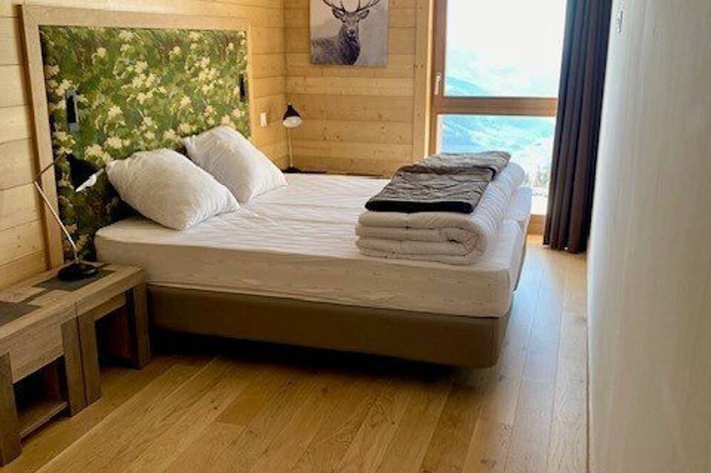 Ganze Wohnung, Luxuriöse 3-Zimmer-Wohnung in Arcs 1600 mit Pool, Spa, Wlan, überdachtem Parkplatz, Ski-in/Ski-out in Arc 1600, Bourg-Saint-Maurice