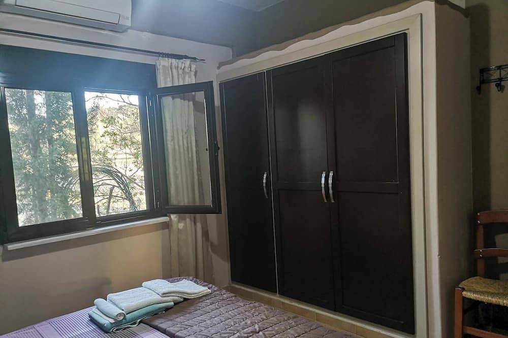 Ruhig gelegen, inmitten von alten Olivenbäumen mit privatem Pool und Garten! in Pitsidia, Iraklio-Heraklion und Umgebung