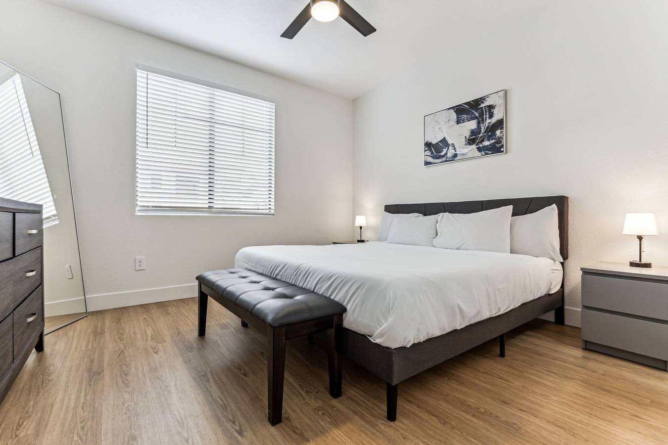 Ganze Wohnung, Cozysuites Glendale by the stadium with pool 21 in Glendale, Maricopa County