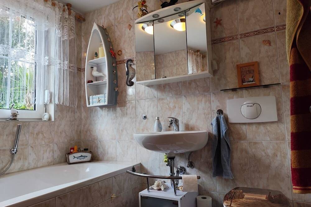 Gemütlicher Bungalow mit Sauna und direktem Wasserzugang in Fehrbellin, Ruppiner Seenland