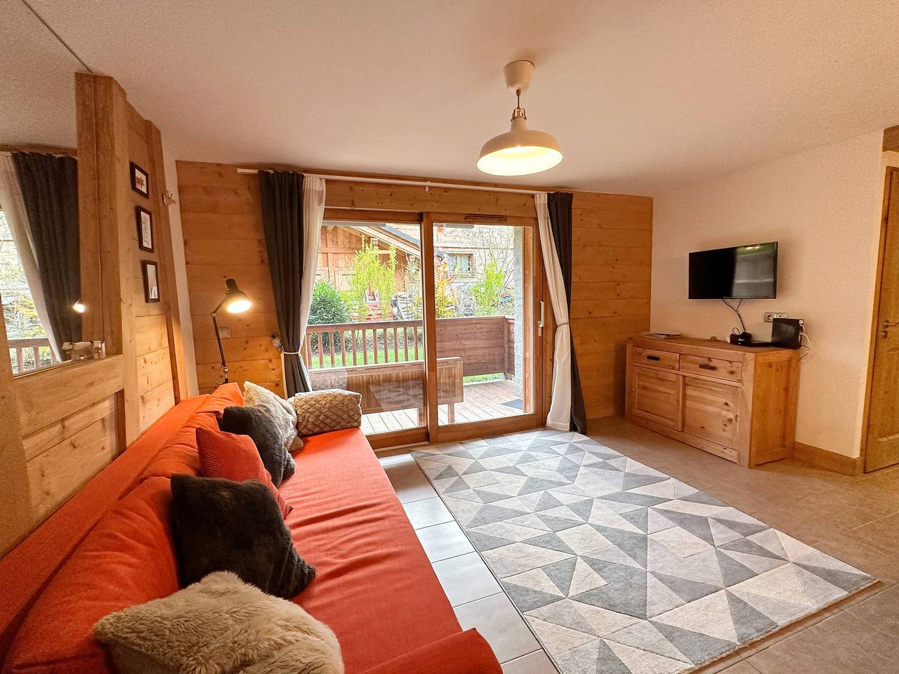 Appartement entier, Charmant T3 au cœur de Samoëns avec jardin, parking et proche ski-bus in Samoëns, Région de Bonneville