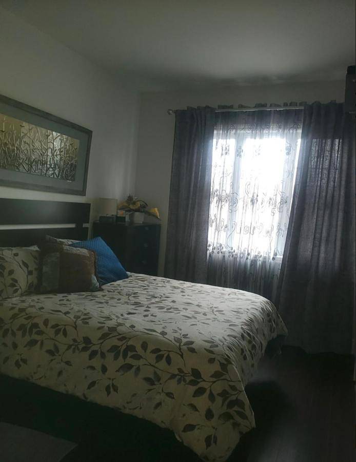 Location de vacances pour 5 personnes, avec jardin ainsi que vue et piscine à Bromont - 3