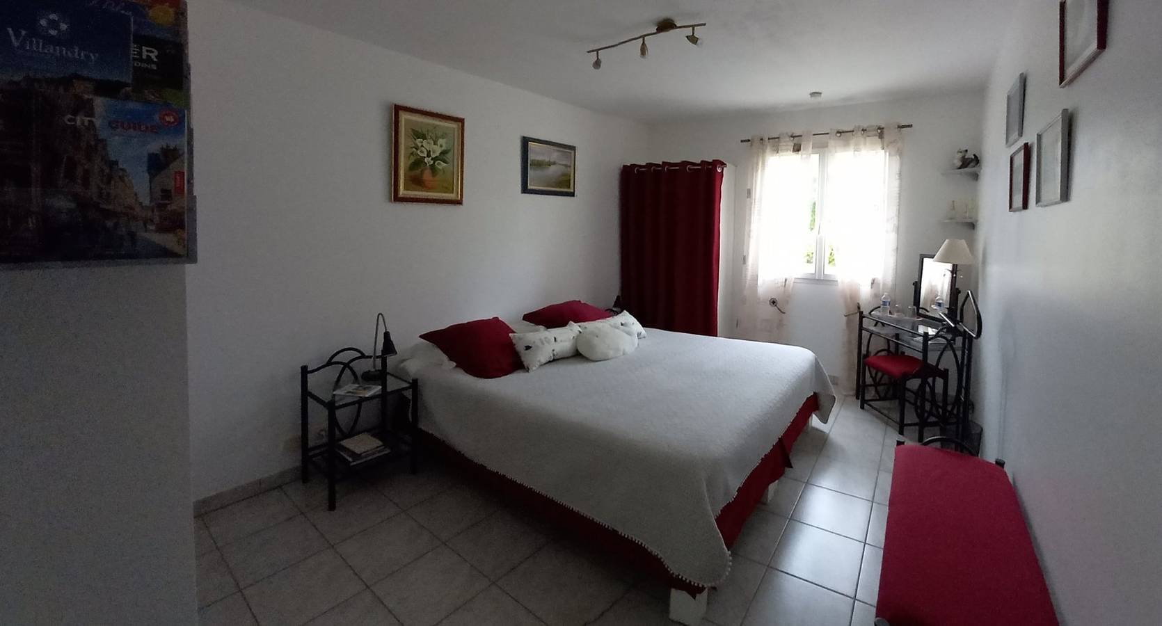 Chambres d'hôtes "Les Roses Trémières" - Chambre La Loire in Joué-lès-Tours, Région de Tours