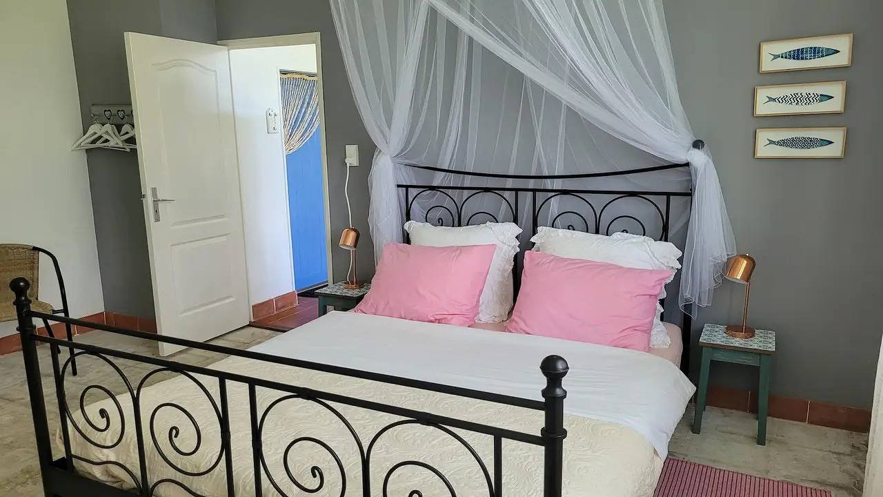 Holiday home for 5 people with terrace in Neuvic-Entier, Limoges region
