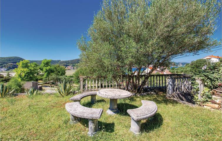 Apartment am Meer mit Terrasse, WLAN und Parkplatz in der Nähe von Rajska Plaža in Supetarska Draga, Rab