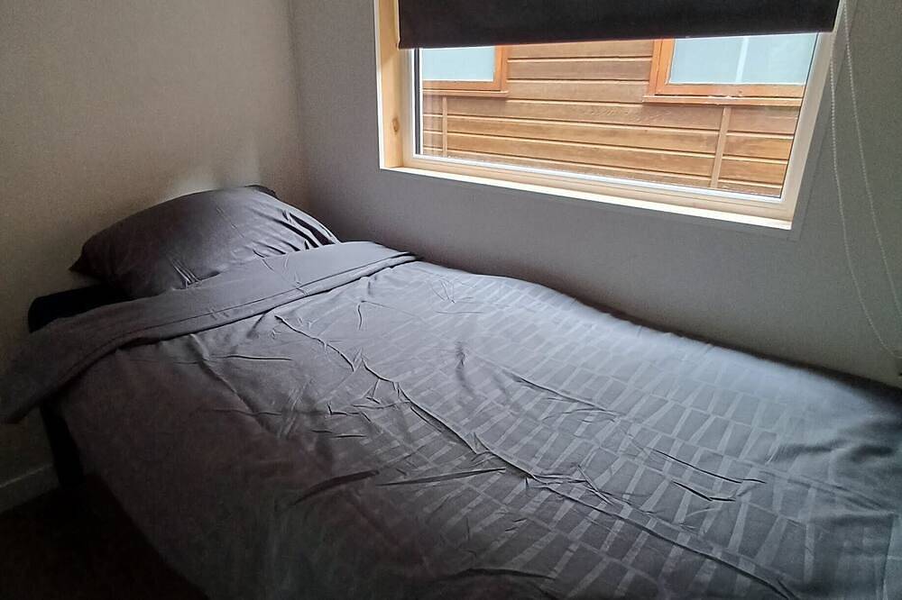 Cozy Chalet in the Woods, Air Conditioning, Private Terrace & Garden. in Diessen, Nordbrabant