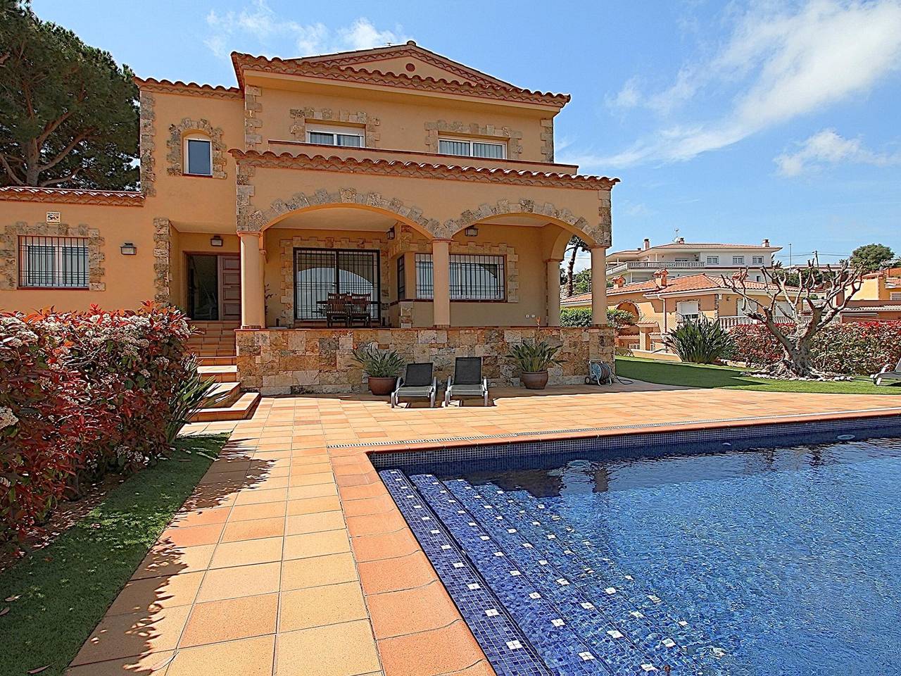 Villa Margot, vistas al mar, piscina privada a solo 2 km de la playa in Sant Pere del Bosc, Lloret de Mar