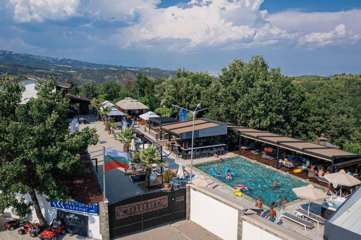 Camping pour 4 personnes, avec jardin et sauna ainsi que jacuzzi et piscine en Bulgarie - 3