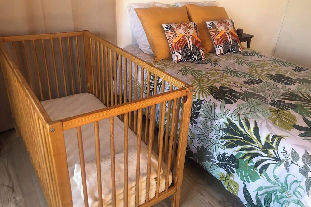 Appartement entier, Gîte L’Exotique – Plain-pied avec jardin et terrasse, Vichy in Cusset, Région de Vichy
