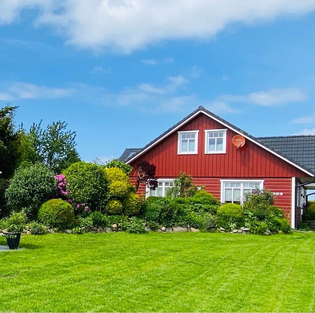 Ganze Ferienwohnung, Gemütliche und helle Dachgeschosswohnung zwischen Nord- und Ostsee in Klixbüll, Grünes Binnenland