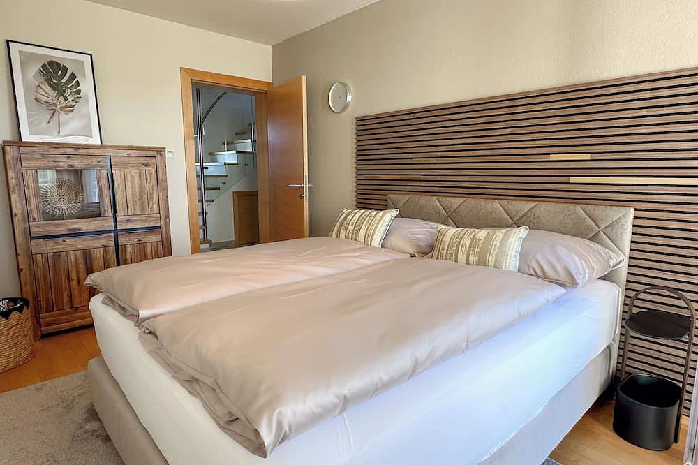 Dein \"Lieblingsplatz\": Exklusiv Wohnen mit Terrasse, Garten und Pool in Seekirchen am Wallersee, Bezirk Salzburg-Umgebung