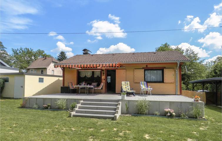 Ferienhaus für 3 Personen, mit Terrasse und Garten - 1