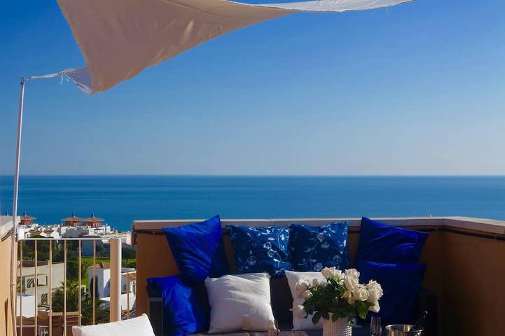 Apartamento de vacaciones para 4 personas, con jardín además de piscina y balcón - 1