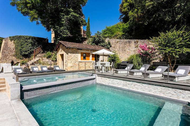 Château pour 20 personnes, avec Jardin ainsi que Bassin pour enfant et Piscine en Dordogne