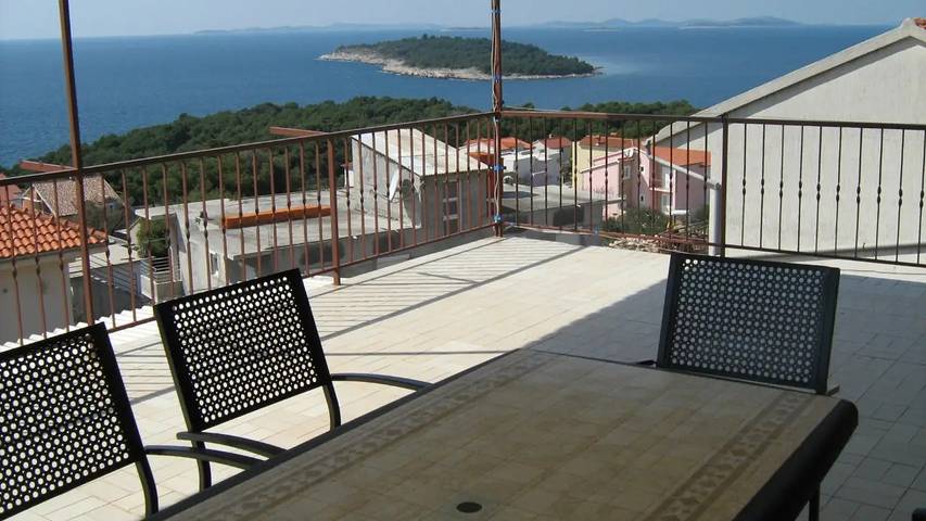 Ferienwohnung für 6 Personen, mit Terrasse