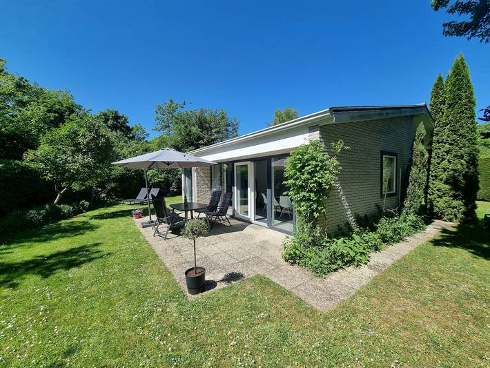 Bungalow für 6 Personen, mit Terrasse und Balkon/Terrasse in Kamperland