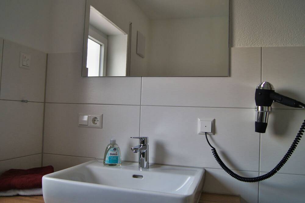 Doppelzimmer Frühling - Winzerhof am Schlierbach in Obersulm, Kurpfalz