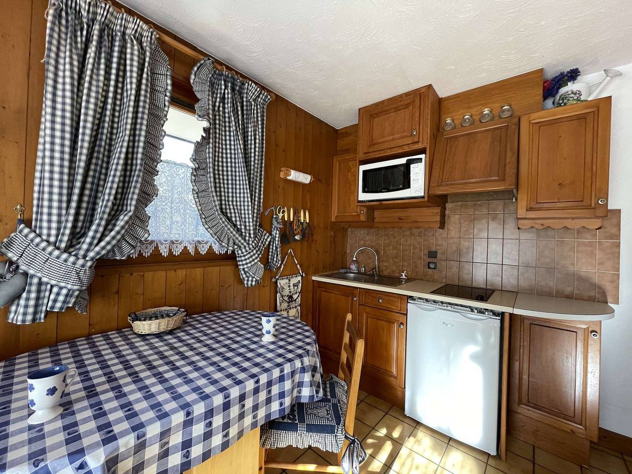 Apartamento entero, Estudio cabina en Praz-sur-Arly cerca de pistas con parking in Praz-sur-Arly, Pays du Mont-Blanc