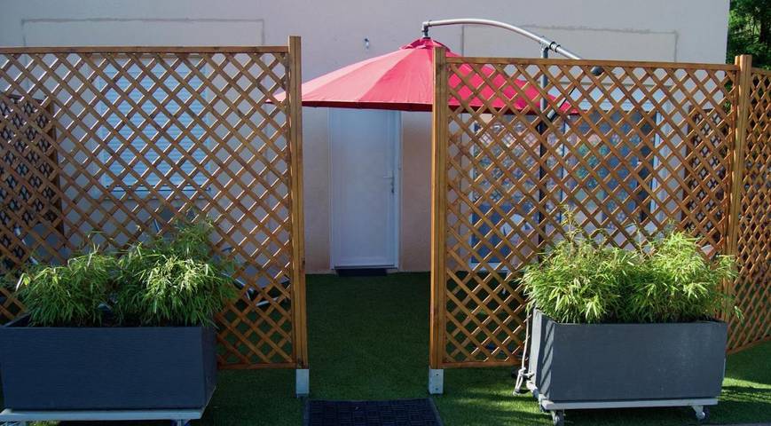 Gîte pour 6 personnes, avec Terrasse ainsi que Jardin et Vue à Valady - 4