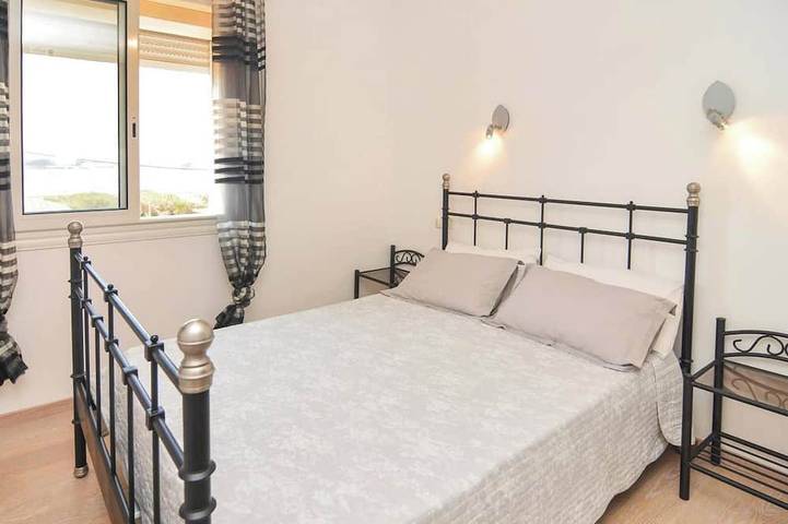 Gîte pour 6 personnes, avec balcon à Port-de-Bouc - 2