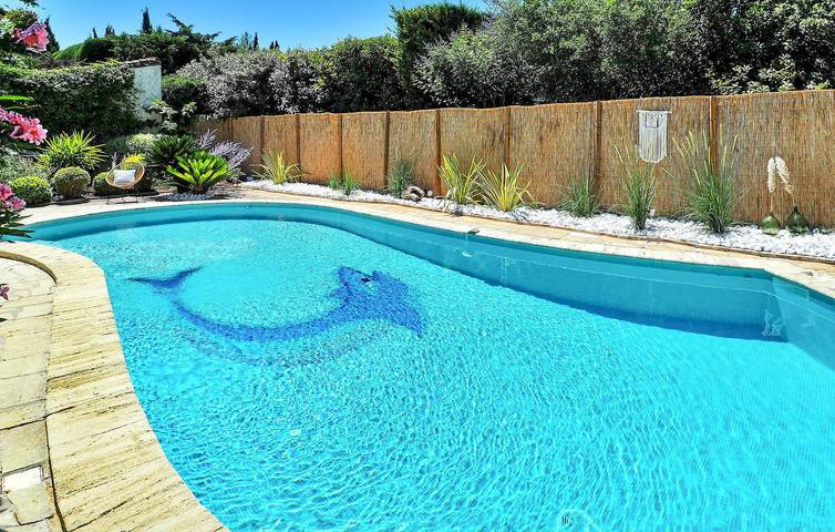 Location de vacances pour 8 personnes, avec terrasse, animaux acceptés à Paradou - 3