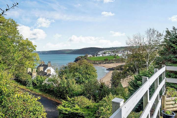 Cottage for 8 people in Aberporth