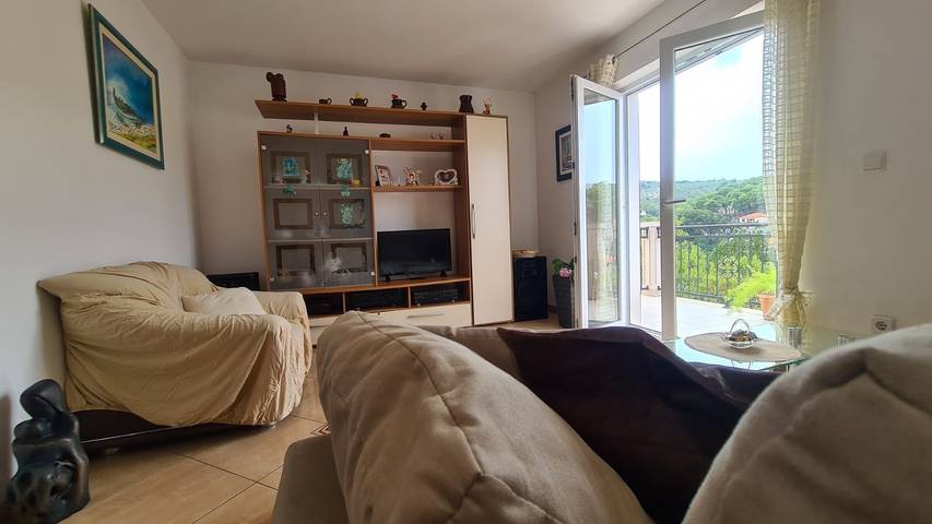 Apartamento entero, Apartamento de vacaciones para 5 personas con balcón/terraza in Supetar, Brac