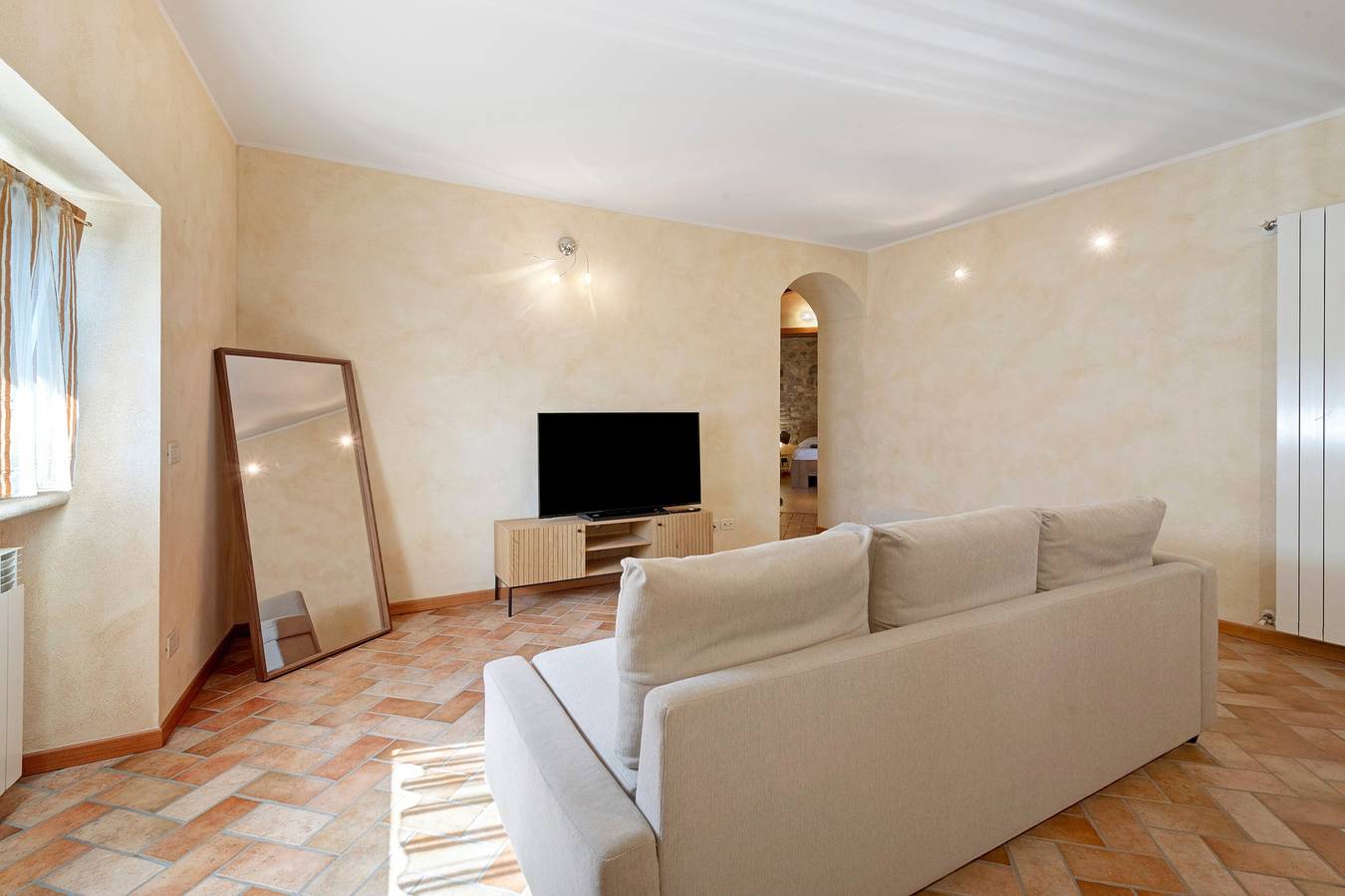 Ganze Wohnung, Ferienwohnung 'Casa Dolce Casa Al Castello' mit Seeblick, Wlan und Klimaanlage in Pozzolengo, Gardasee