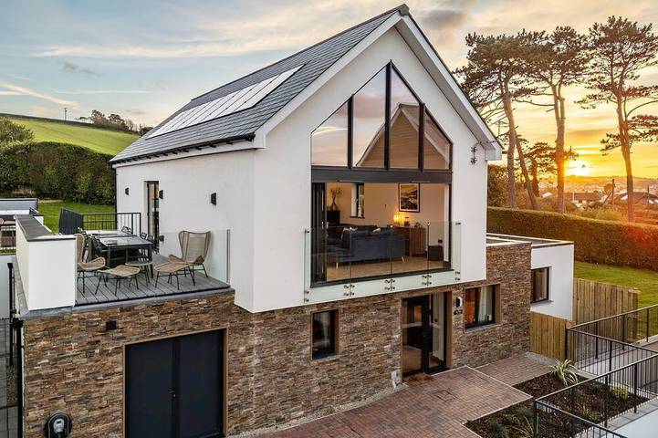 Holiday rental for 8 people, with garden and balcony as well as hot tub in Instow