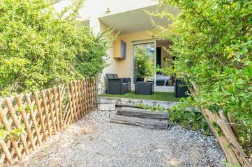 Gîte pour 2 personnes, avec piscine et jardin dans Parc de Vaugrenier
