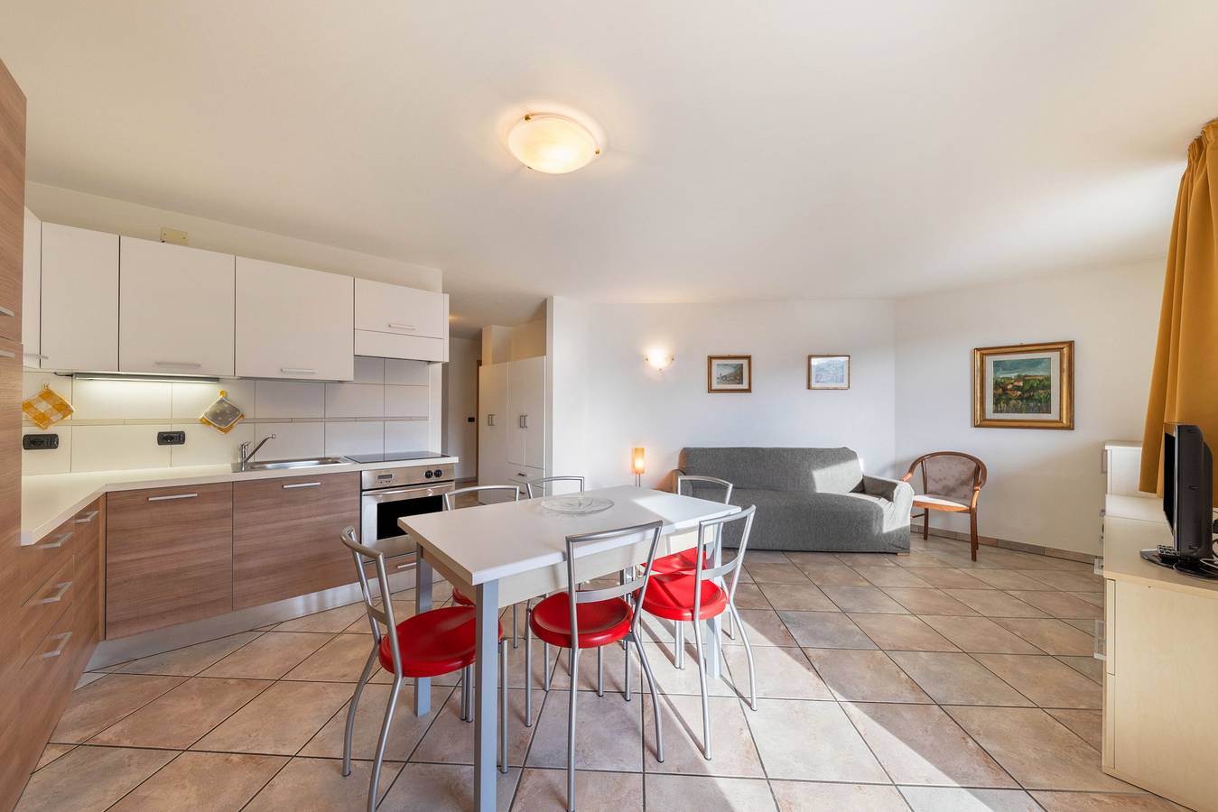 Ganze Wohnung, Ferienwohnung 'Litegosa - Casa Alma' mit Bergblick, privater Terrasse und Wlan in Tesero, Fleimstaler Alpen