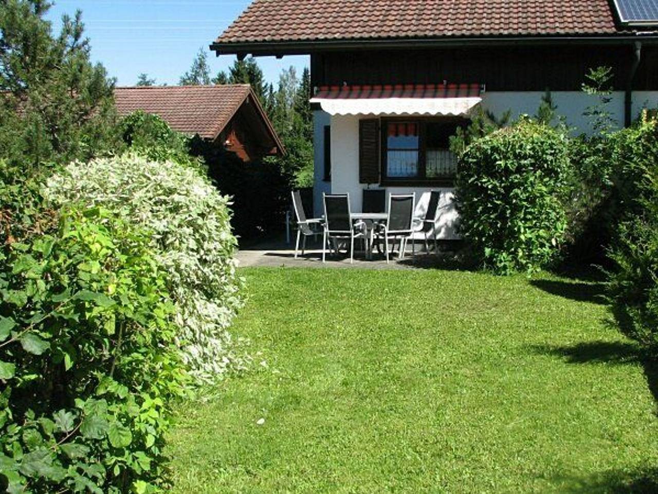 Ferienhaus Untere Gamssteige im Feriendorf Reichenbach - Geräumiges Ferienhaus mit Bergblick auf drei Etagen in Nesselwang, Bayerisch Schwaben