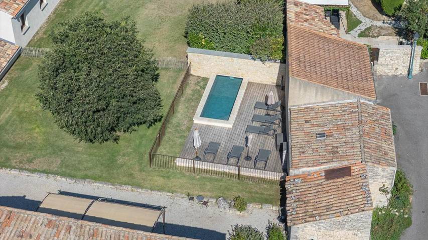 Location de vacances pour 4 personnes, avec piscine ainsi que jardin et vue à Mane - 4