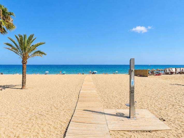 Ganze Wohnung, Cubo's Estepona Oceanview Apartment & Free Parking in Estepona Old Town, Estepona