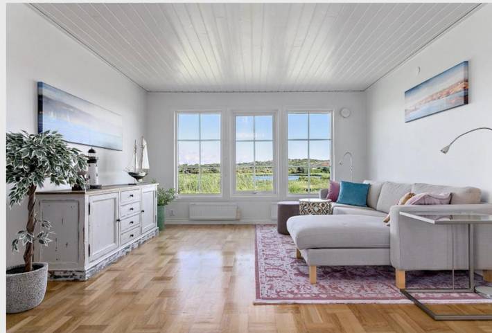 Ferienhaus für 12 Personen, mit Whirlpool und Terrasse sowie Garten und Seeblick in Tanum - 3