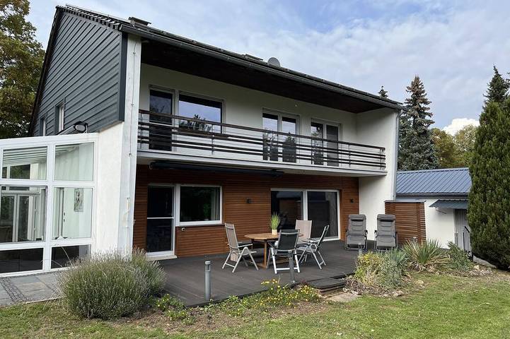 Ferienhaus für 8 Personen, mit Garten und Balkon - 1