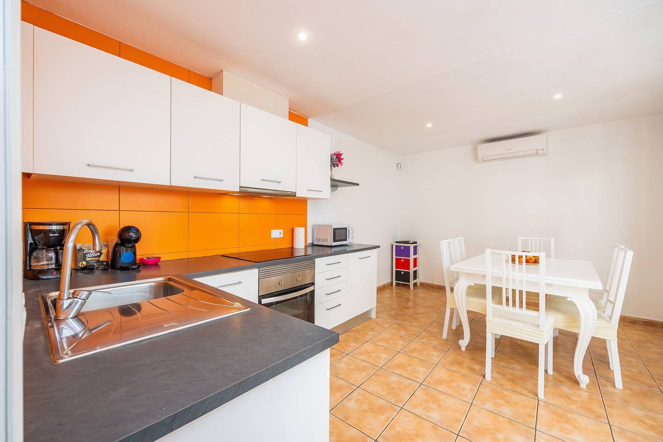Holiday Home Ca Na Bel with Sea View, Wi-Fi, A/C, Terrace & Balcony in Cala Ratjada, Capdepera