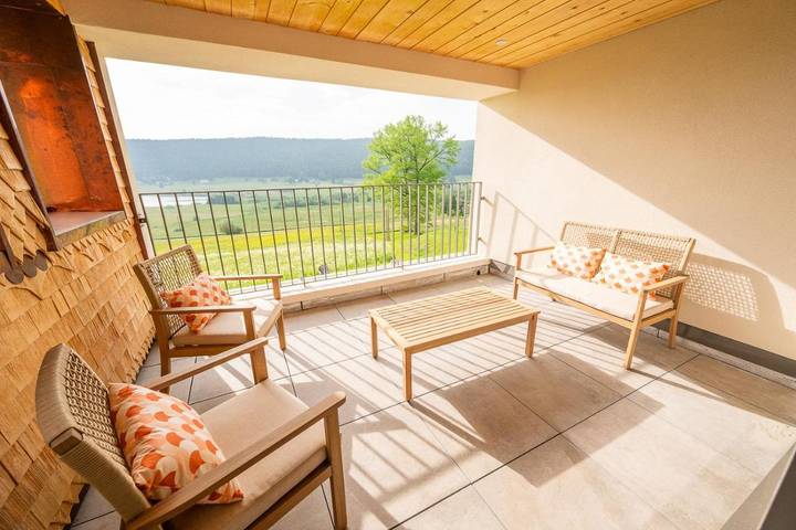 Ferienwohnung für 8 Personen, mit Ausblick und Terrasse sowie Seeblick in Franche-Comté - 2