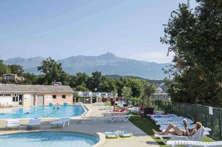 Entire apartment, Zecamping 3 étoiles animé pataugeoire pet friendly locatif Tv Lv clim in Chorges, Écrins National Park