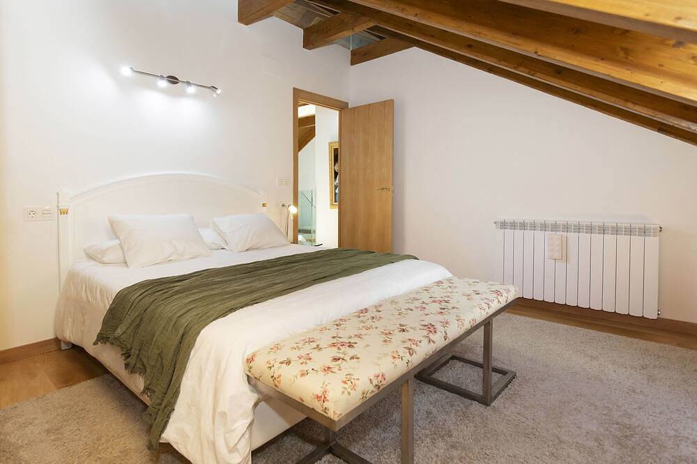 Entire apartment, Mendia Penthouse in Panticosa (Ski), Panticosa