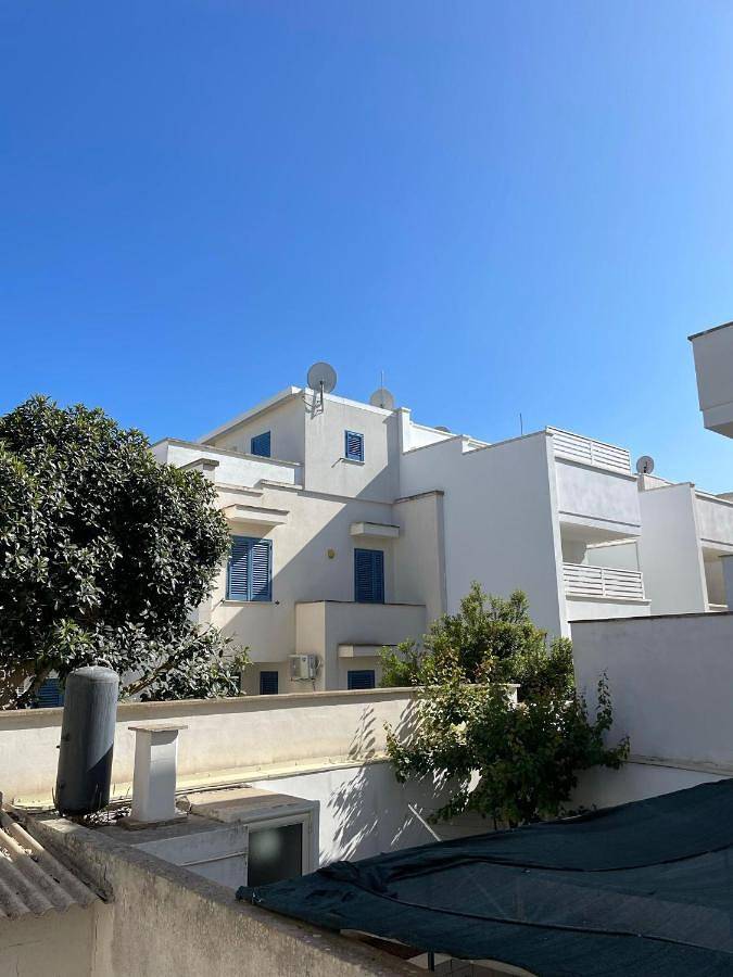 Villa Ticia a 100 metri dalla spiaggia con parcheggio privato in Lido Marini, Golf von Tarent