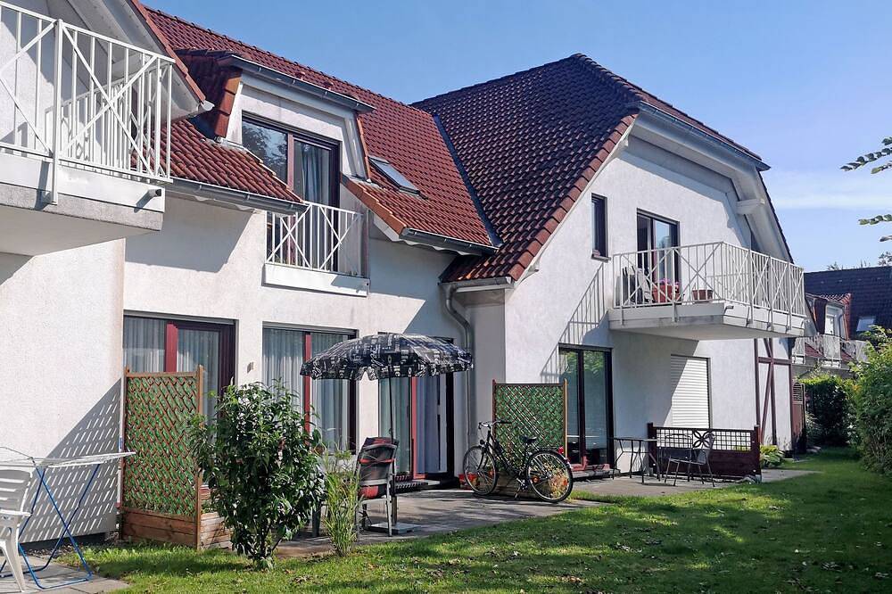 Ganze Wohnung, Ferienwohnung Johanna Terrasse und Gartenblick - Ferienwohnung Johanna mit in Gustow, Stralsund Umland